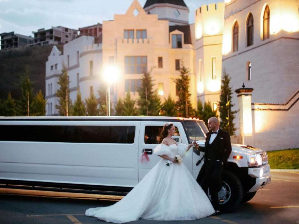 Why-Limousines-Are-the-Ultimate-Choice-for-Wedding-Day-Transportation