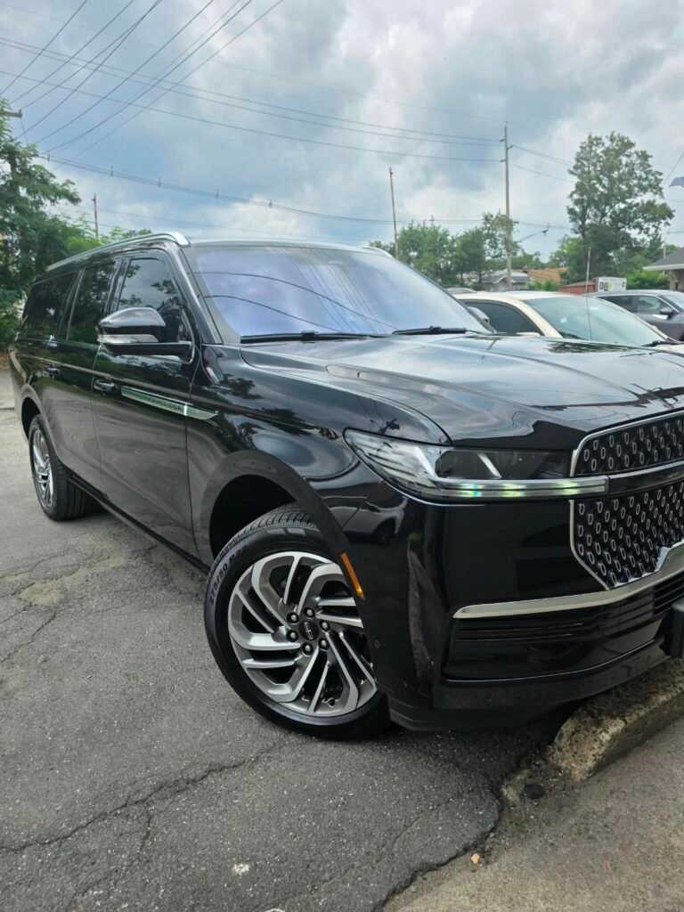 Lincoln Navigator L exterior